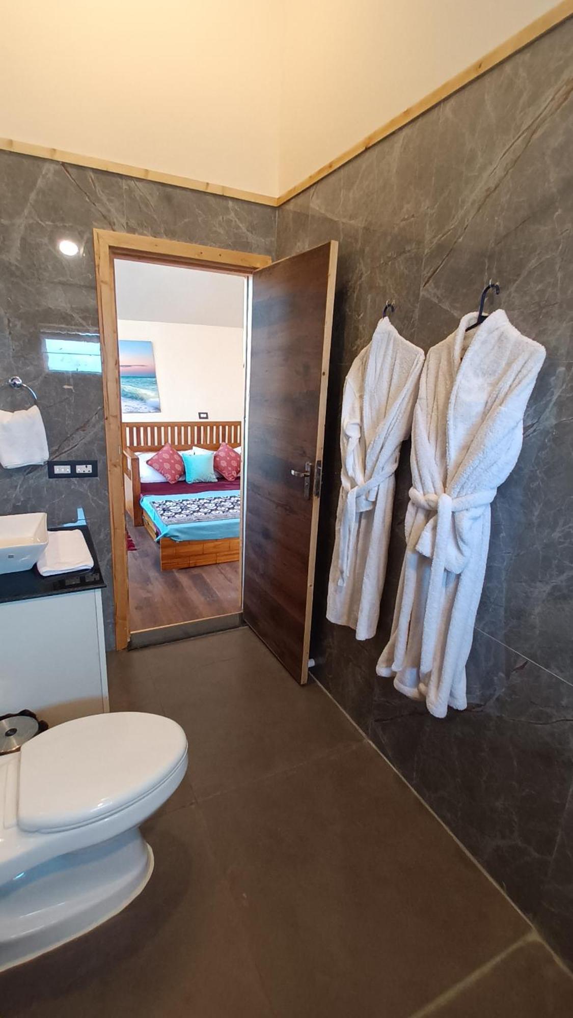 Chan Beach Resort Bahur 外观 照片